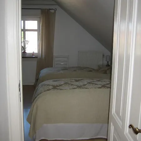 Skagenhus Ved Kirken Villa