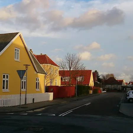 Villa Skagenhus Ved Kirken *